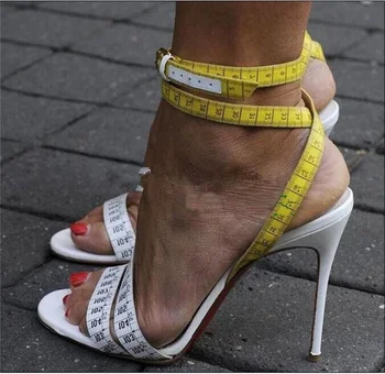2020 Kožne modeliranje Sandale Cipele Linija Križa Na visoke potpetice Ženske Sandale Šarmantan kopče Trake Sandale Plus Size 43
