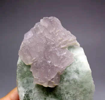 645 g rijedak Prirodni korak Ljubičasti i zeleni fluorit simbiozna mineralnih uzoraka Kamenje i kristali Liječeći crystal