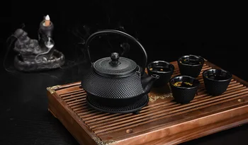 Besplatna DOSTAVA 900 ml kung-fu čaj Japanski radijatori lijevano željezo za vodu kotlići skup s 4 šalice i 1 lonac mat, Čelična Boca, Čaj, Čaj Skup